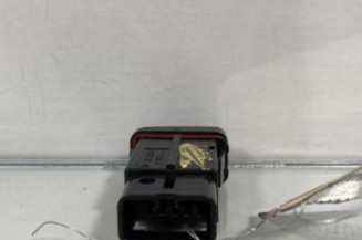Bouton de warning MAZDA 323 5