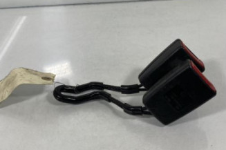 Attache ceinture arriere gauche VOLKSWAGEN GOLF 4
