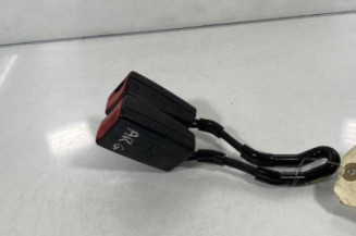 Attache ceinture arriere gauche VOLKSWAGEN GOLF 4