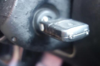 Attache ceinture arriere gauche VOLKSWAGEN GOLF 4