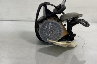 Ceinture arriere gauche VOLKSWAGEN GOLF 4