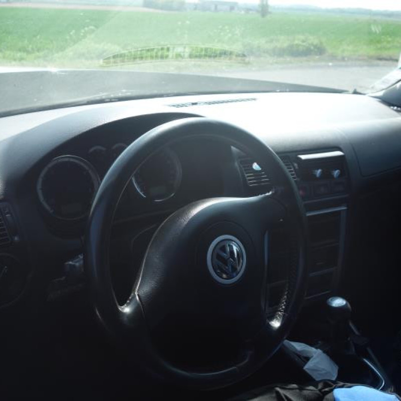 Ceinture arriere gauche VOLKSWAGEN GOLF 4 Photo n°8