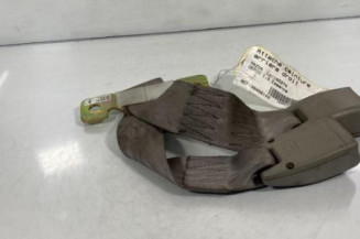 Attache ceinture arriere droit MAZDA DEMIO