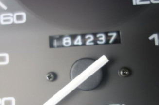 Pretensionneur de ceinture avant droit MAZDA DEMIO