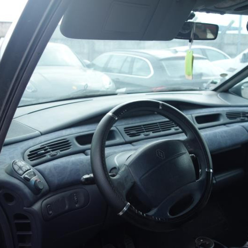 Attache ceinture arriere droit RENAULT ESPACE 3 Photo n°8