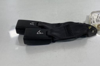 Attache ceinture arriere droit MAZDA 323 5