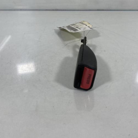 Attache ceinture avant droit MAZDA 323 5 Photo n°1