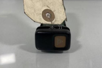 Bouton de warning MAZDA 323 5 Photo n°1