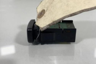 Bouton de warning MAZDA 323 5
