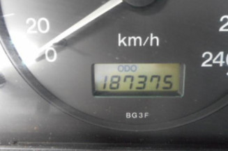 Pretensionneur de ceinture avant droit MAZDA 323 5
