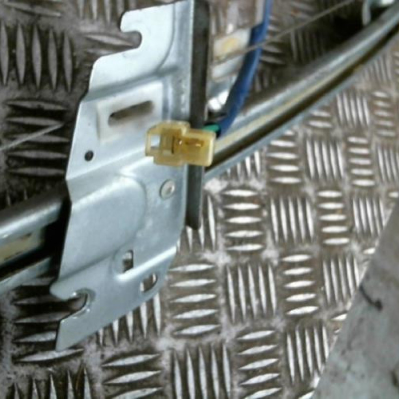 Leve vitre electrique avant droit MAZDA 323 5 Photo n°2