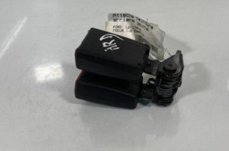 Attache ceinture arriere gauche FORD FOCUS 1