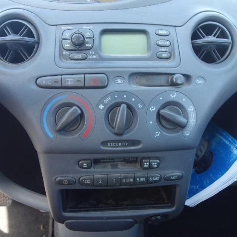 Ceinture arriere gauche TOYOTA YARIS 1 Photo n°9