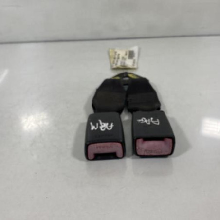 Attache ceinture arriere gauche TOYOTA YARIS 1 Photo n°1