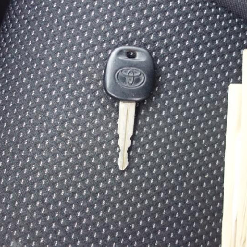 Ceinture arriere gauche TOYOTA YARIS 1 Photo n°10