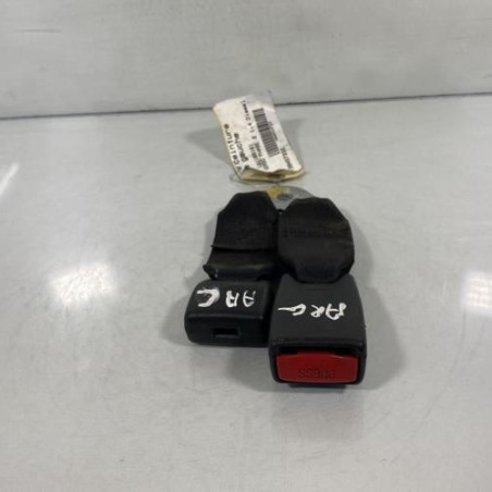 Attache ceinture arriere gauche TOYOTA YARIS 1 Photo n°1