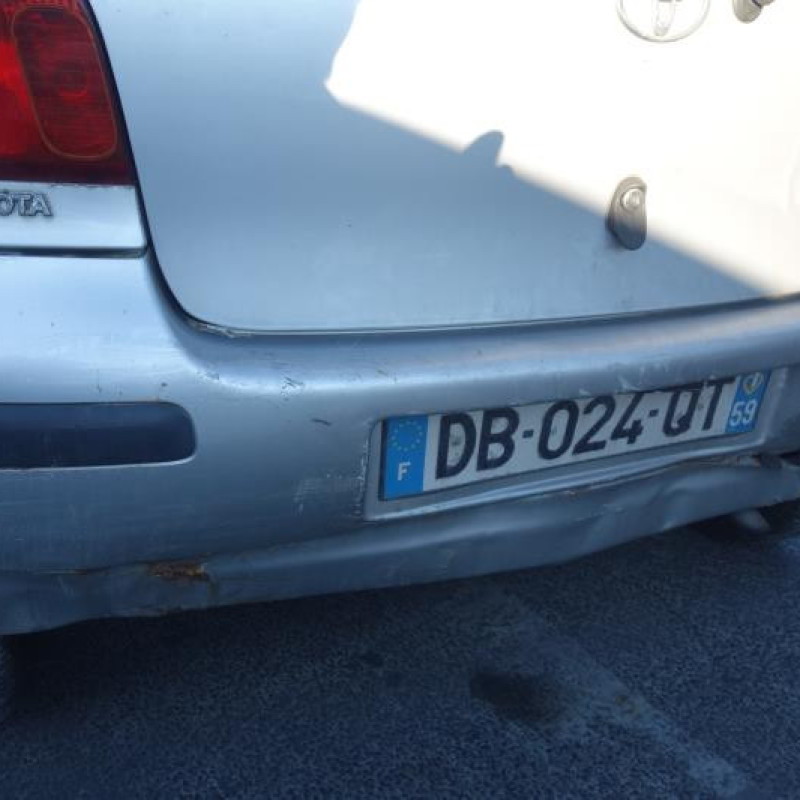 Pretensionneur de ceinture avant droit TOYOTA YARIS 1 Photo n°8