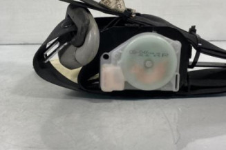 Pretensionneur de ceinture avant gauche TOYOTA YARIS 1