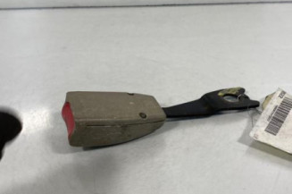 Attache ceinture avant droit MAZDA DEMIO