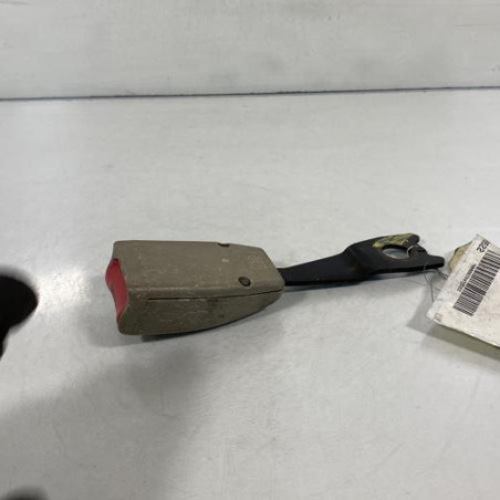 Attache ceinture avant droit MAZDA DEMIO