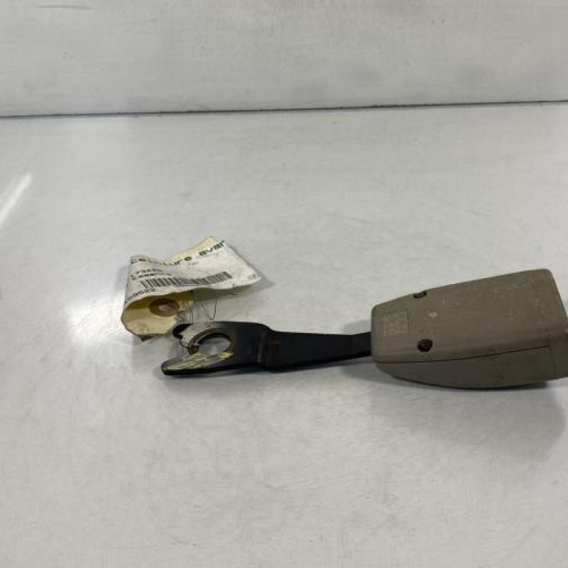 Attache ceinture avant droit MAZDA DEMIO Photo n°3