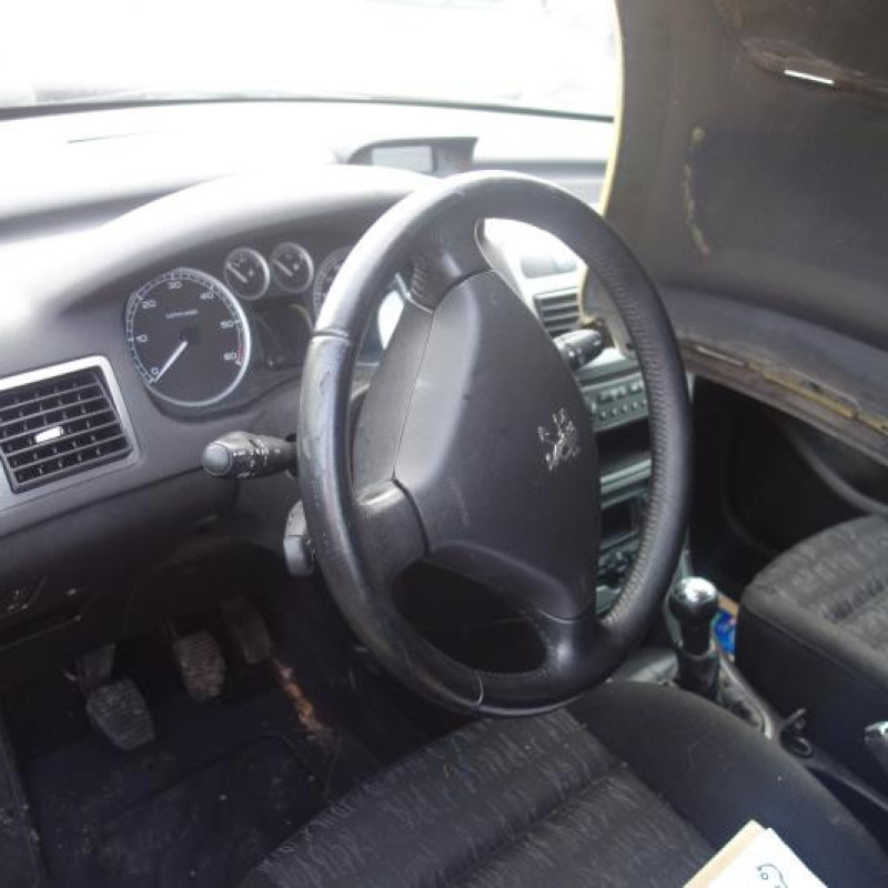 Attache ceinture avant droit PEUGEOT 307 Photo n°8