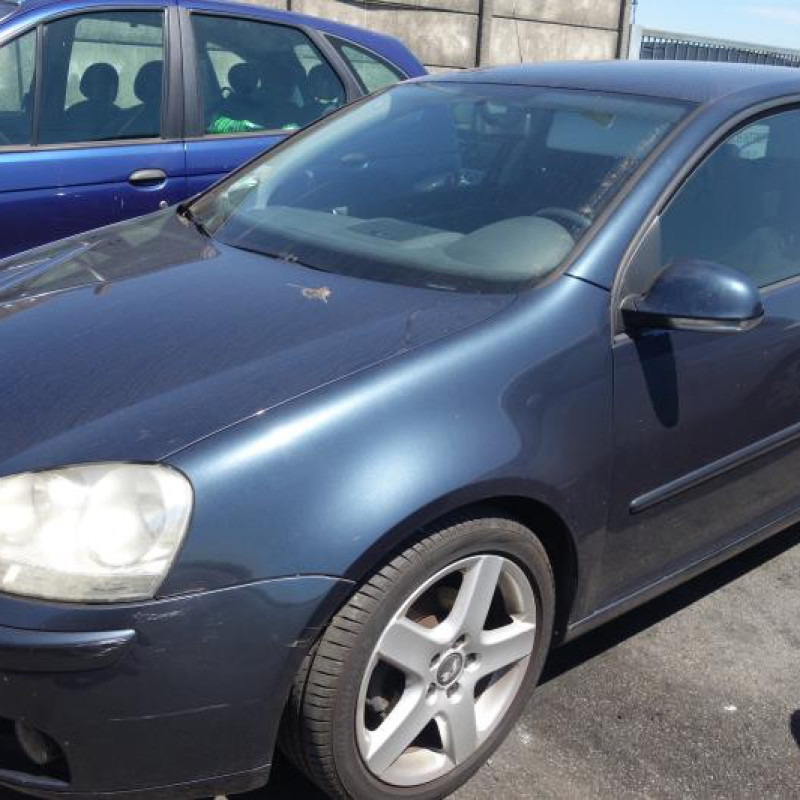 Ceinture arriere droit VOLKSWAGEN GOLF 5 Photo n°4
