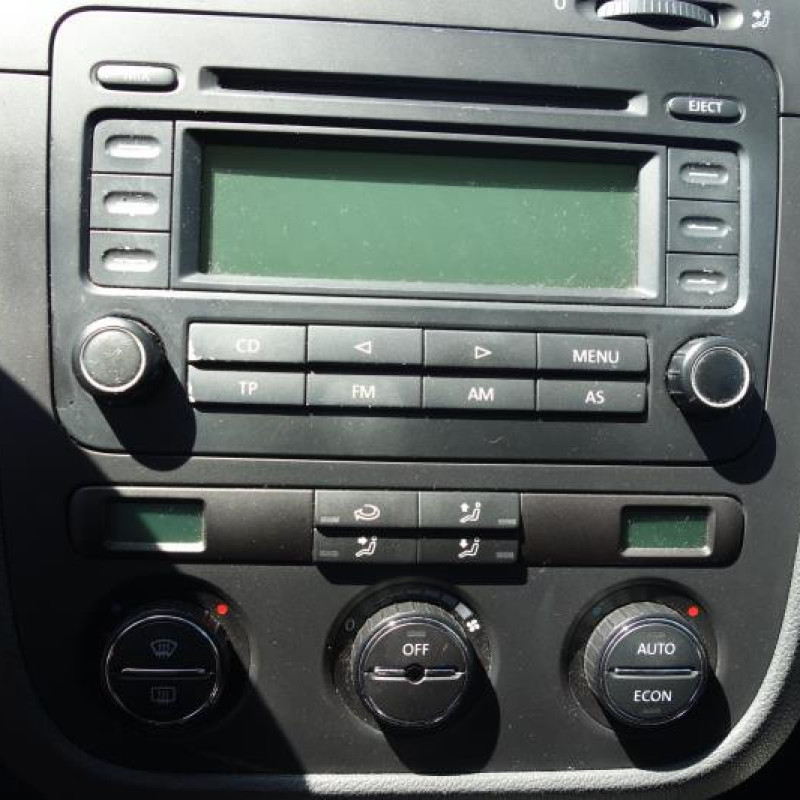Ceinture arriere droit VOLKSWAGEN GOLF 5 Photo n°9