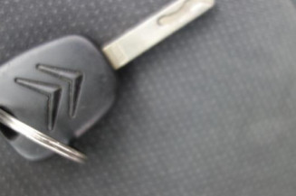 Serrure avant droit CITROEN C2