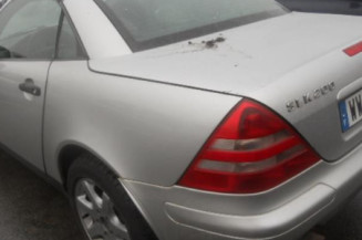 Pretensionneur de ceinture avant droit MERCEDES CLASSE SLK 170