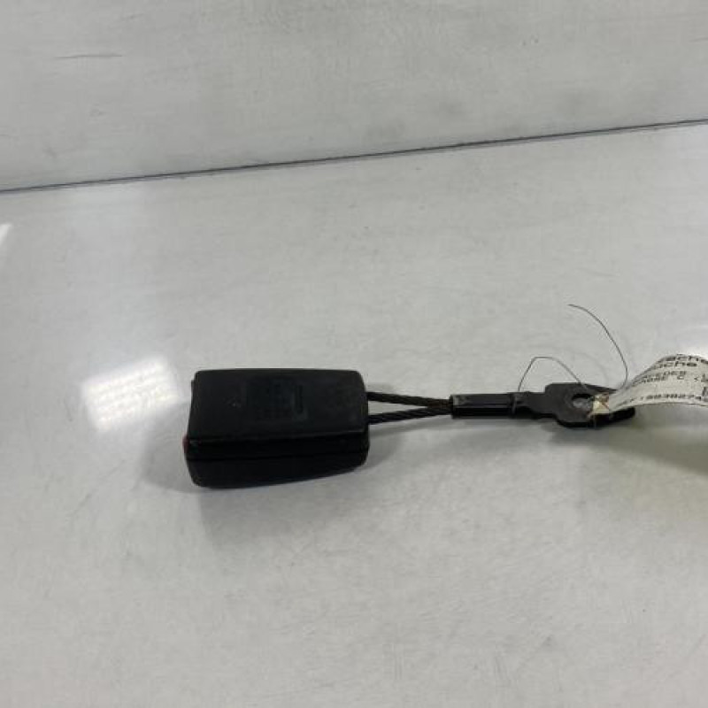 Attache ceinture avant gauche MERCEDES CLASSE C Photo n°3
