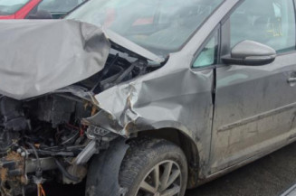 Pivot de moyeu avant droit VOLKSWAGEN TOURAN 2 Photo n°1