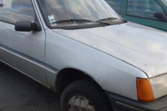 Pompe lave glace avant PEUGEOT 205