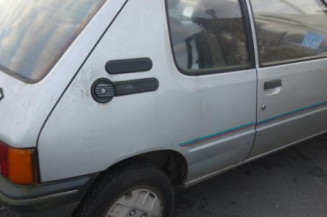 Pompe lave glace avant PEUGEOT 205