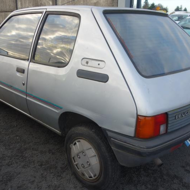 Pompe lave glace avant PEUGEOT 205 Photo n°7