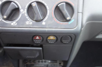 Pompe lave glace avant PEUGEOT 205