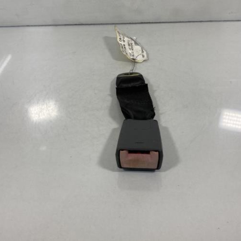 Attache ceinture arriere droit FIAT PALIO Photo n°1