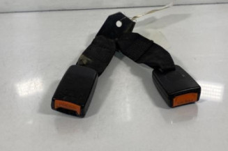 Attache ceinture arriere droit NISSAN PRIMERA 2 Photo n°1