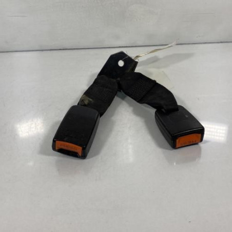 Attache ceinture arriere droit NISSAN PRIMERA 2 Photo n°1
