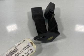 Attache ceinture arriere droit NISSAN PRIMERA 2