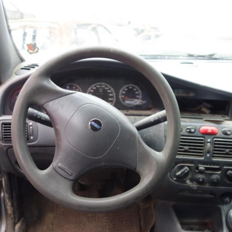 Ceinture arriere gauche FIAT PALIO Photo n°11