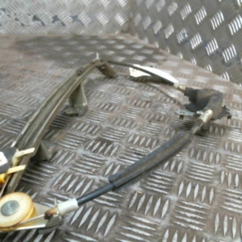 Leve vitre mecanique arriere gauche FIAT PALIO Photo n°1
