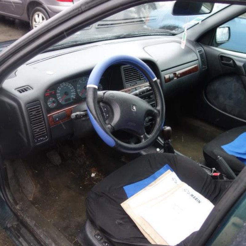 Ceinture arriere gauche CITROEN XANTIA Photo n°8