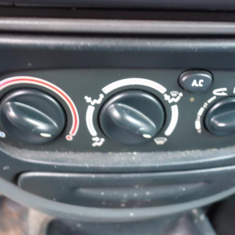 Ceinture arriere droit RENAULT MEGANE 1 Photo n°5