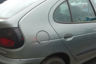 Ceinture arriere droit RENAULT MEGANE 1