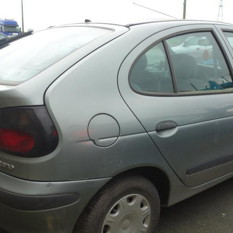 Ceinture arriere droit RENAULT MEGANE 1 Photo n°10