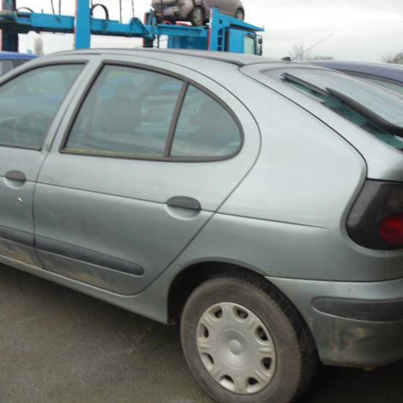 Ceinture arriere droit RENAULT MEGANE 1 Photo n°11