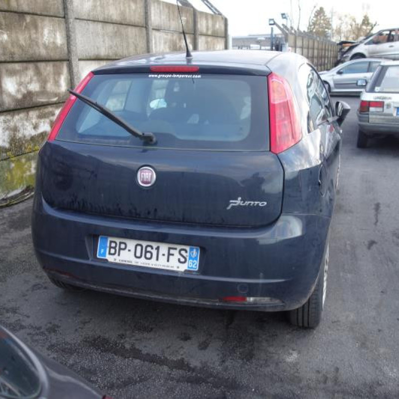 Compresseur clim FIAT GRANDE PUNTO Photo n°4