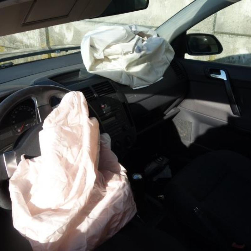 Ceinture arriere gauche VOLKSWAGEN POLO 4 Photo n°9