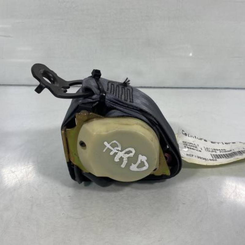 Ceinture arriere droit RENAULT MEGANE 1 Photo n°1